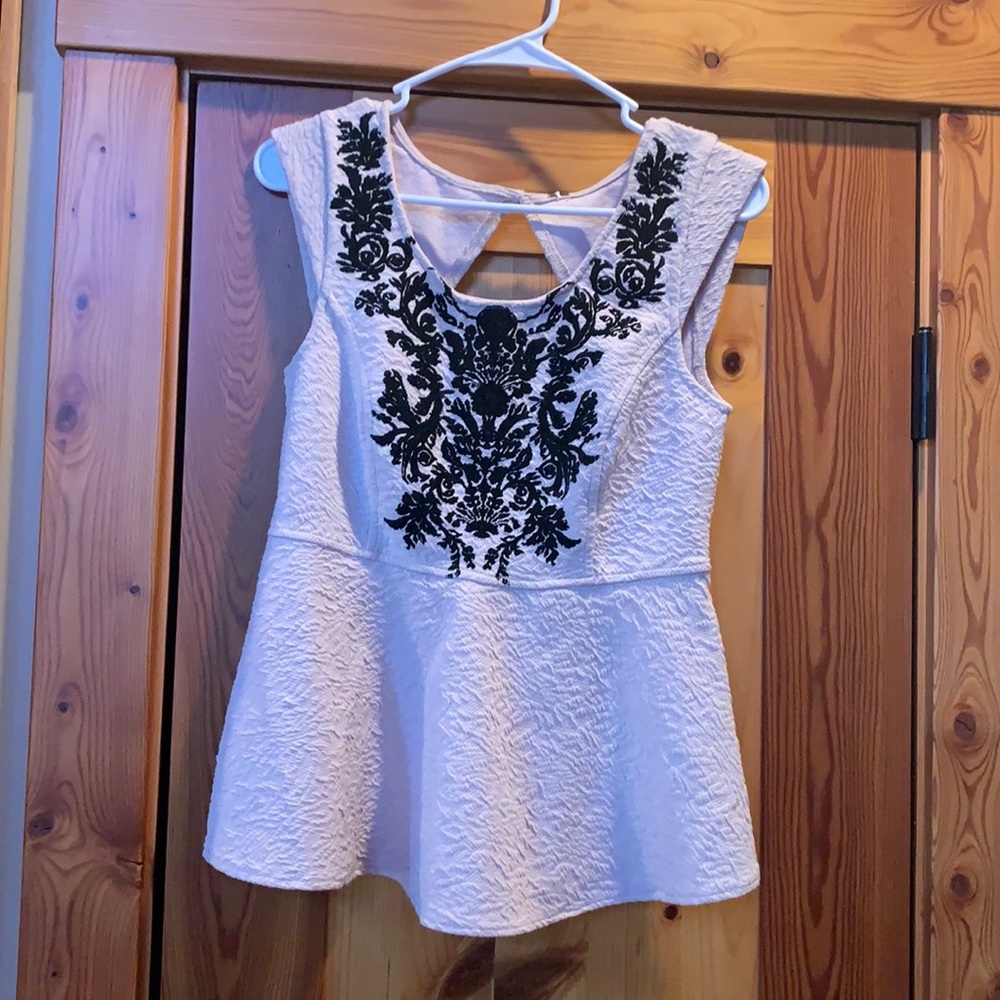 Ivory Free People tank with black embroidery